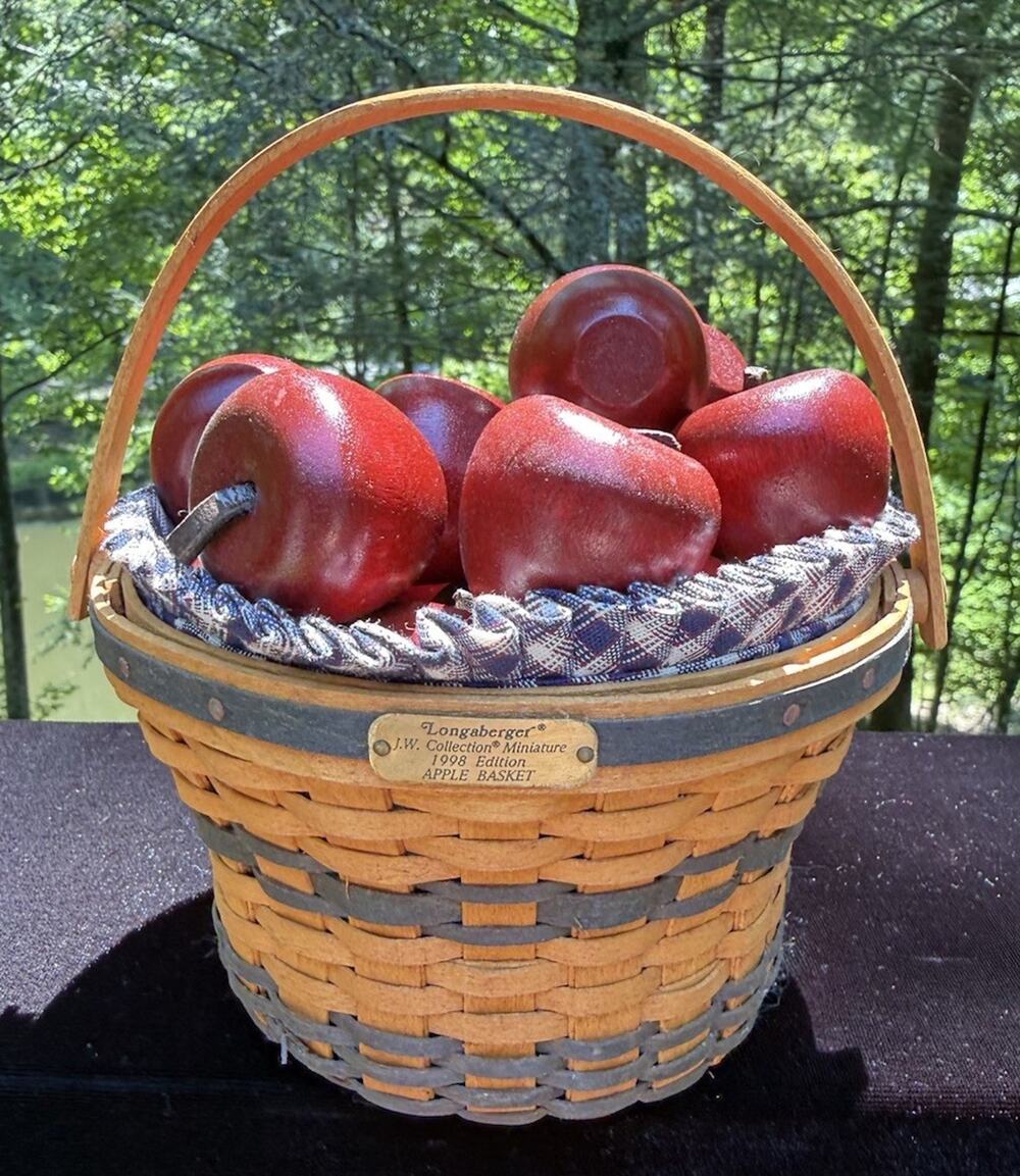 Longaberger 1998 JW Collection Mini Apple basket Prot Liner & Wood Apples Mint